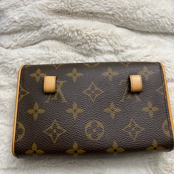 Louis Vuitton Florentine Waist Bag - Picture 2 of 11